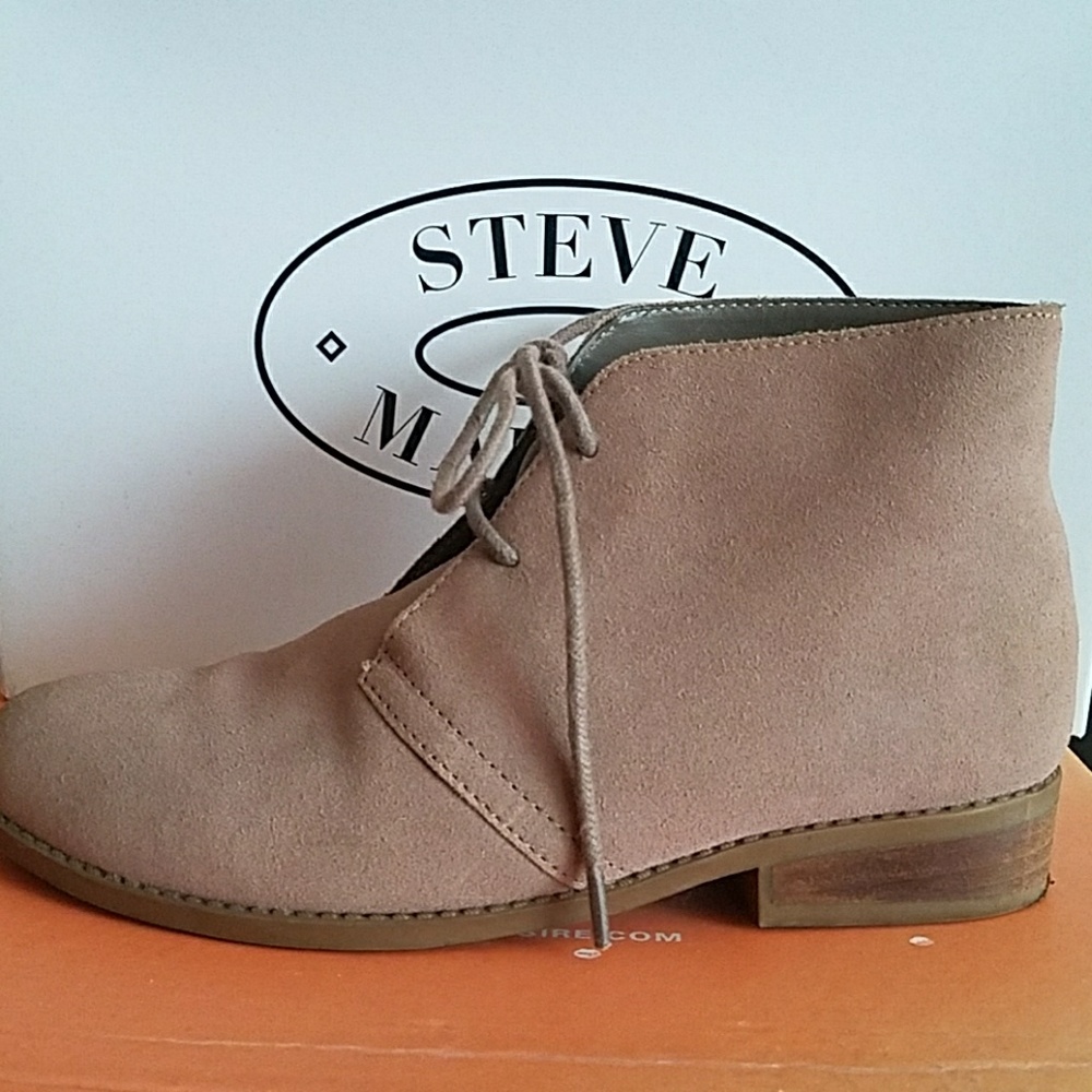 STEVE MADDEN BOOTIES
